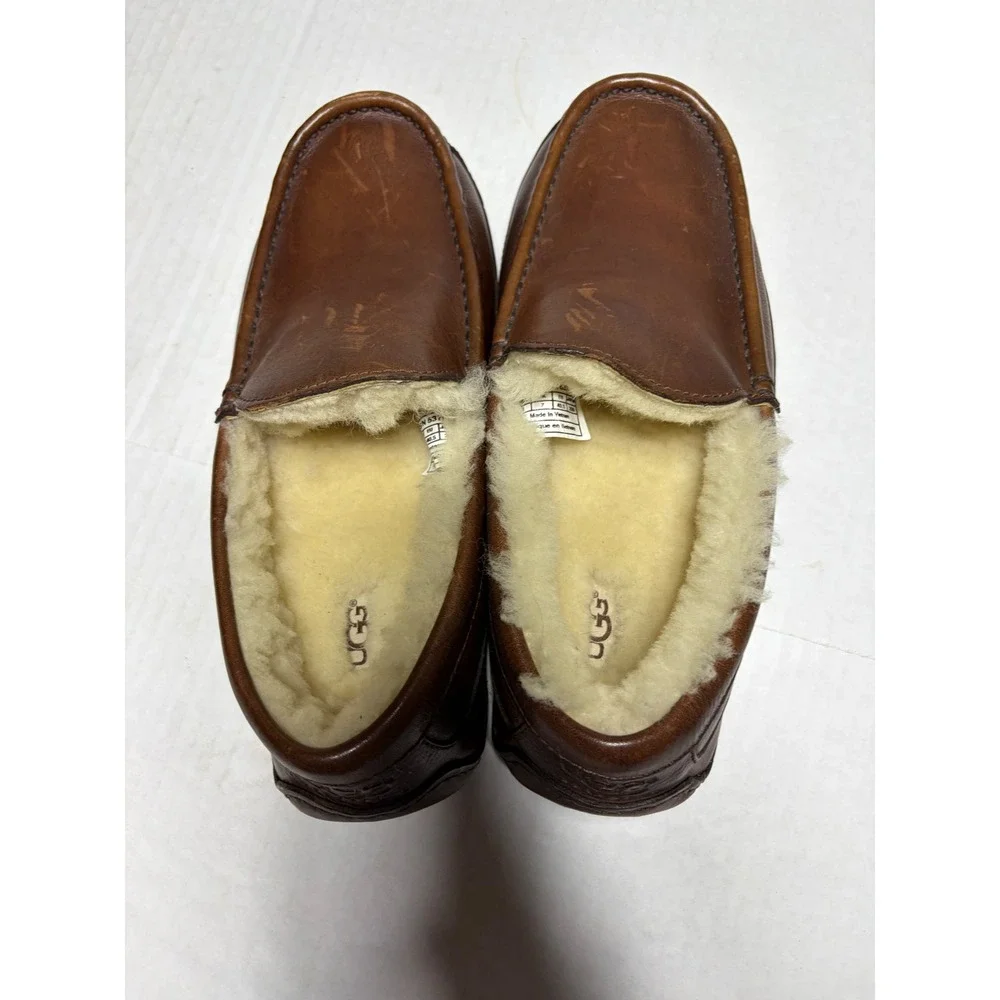 UGG Ascot Leather Slippers Mens 8 Chestnut Brown Sheepskin Lined Loafers 5379